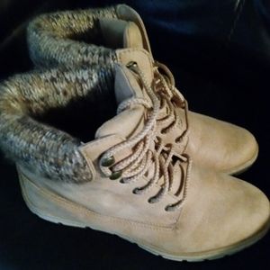 Cliff by White Mountain Womens Boots